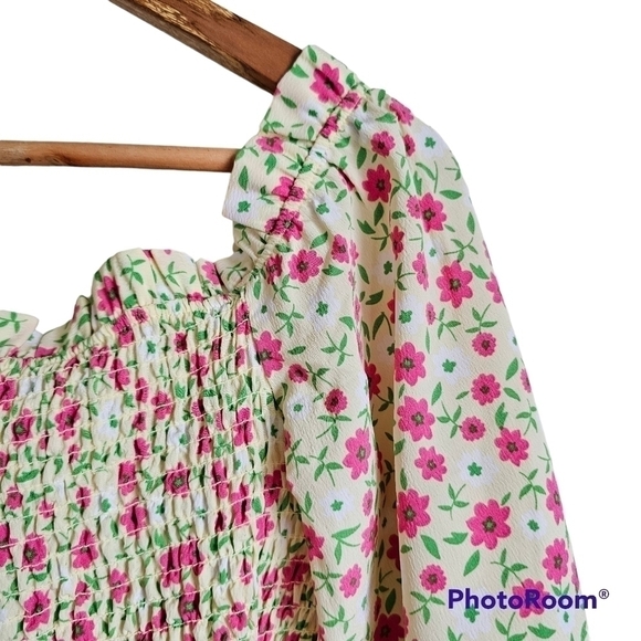 Cottagecore floral puff sleeve crop top nwot - Picture 2 of 7